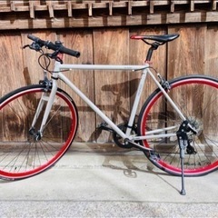 ロードバイク　クロスバイク　自転車(赤)