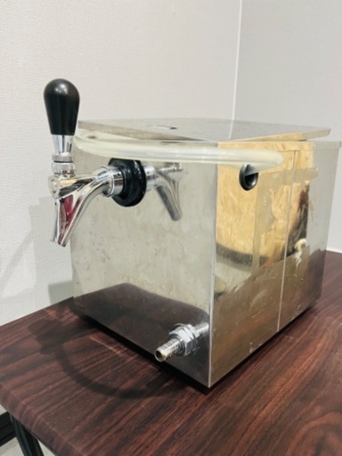 ニットクビールサーバー