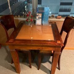 【無料】木製ガラス張りテーブル 差し上げます！