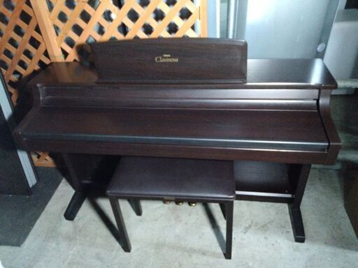 ヤマハ電子ピアノ　clavinova CLP-156 中古品！