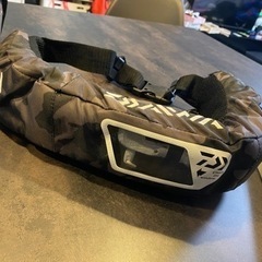 ダイワ　ライフジャケット　DF2207 ブラックカモ