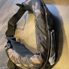 ダイワ　ライフジャケット　DF2207 ブラックカモ