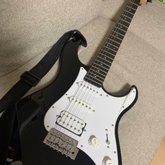 商談中Yamaha pacifica エレキギター