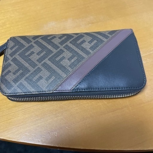 フェンディ長財布