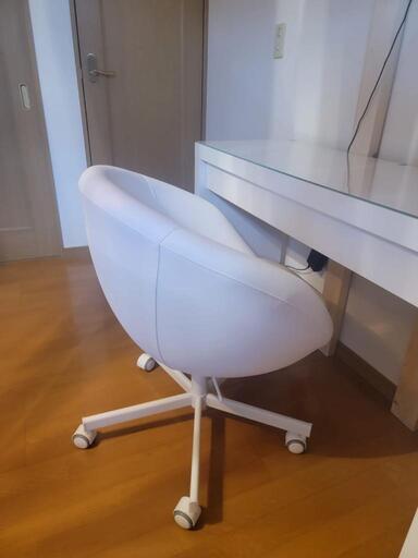 白　IKEA椅子