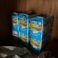 新品未使用　アテント　背漏れ横漏れも防ぐテープ式　Mサイズ　30枚入り