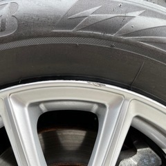 エスクァイア　スタッドレスタイヤ4本セット　15インチ