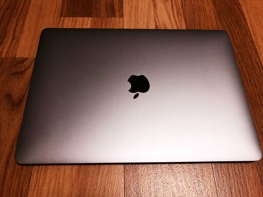 M1 Macbook Air メモリ8GB SSD256GB 画面の下にヒビあり。スペースグレイ