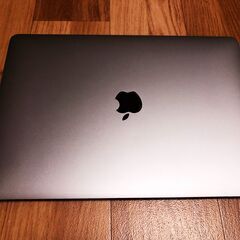 M1 Macbook Air メモリ8GB SSD256GB 画面の下にヒビあり。スペースグレイ