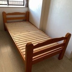 シングルベッド、2段ベッドとしても使用できます。価格相談に応じます。