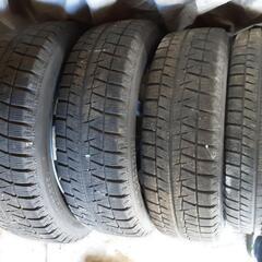 今週末は降雪？！　スタッドレスタイヤ４本アルミホイール付き　軽自動車用　美品