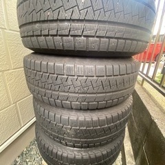 225 / 65_17 スタッドレスタイヤ　2017年42週製造