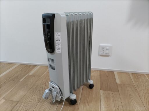 De'Longhi デロンギオイルヒーター KHD410812-LG ホワイト デロンギ