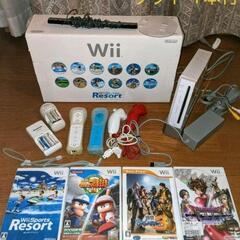 Wii 本体・リモコン・ヌンチャク各２個
ソフト４本