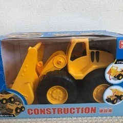 砂場遊び　おもちゃ　建設車