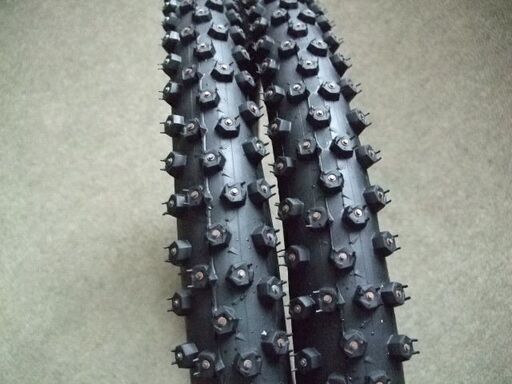 自転車用スパイクタイヤ　シュワルベ 　アイススパイカープロ 　パフォーマンス 26x2.1 スパイク 2本 　中古品 自転車用スパイクタイヤ シュワルベ アイススパイカープロ