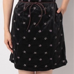 服/ファッション ベロア花柄刺繍スカート