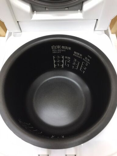 三菱/MITSUBISHI　IHジャー炊飯器　炭炊釜　3.5合　NJ-SE069-Ｗ　2021年製