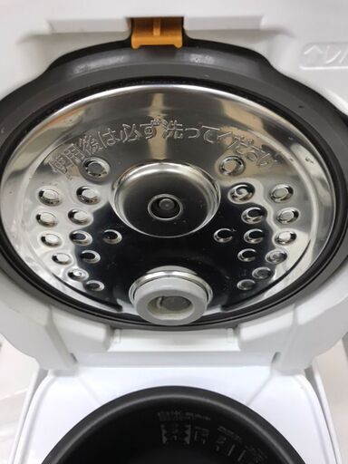 三菱/MITSUBISHI　IHジャー炊飯器　炭炊釜　3.5合　NJ-SE069-Ｗ　2021年製