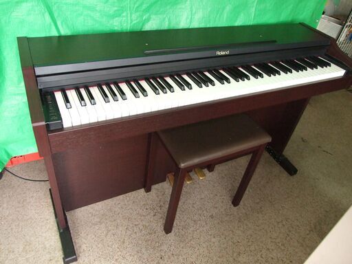 【紋別市発】電子ピアノ　８８鍵盤　MP101D-MH　 Roland　ローランド　自動演奏付き　作動確認　2006年製　個人使用品　譜面台欠品　足修理あり　椅子付き　引取限定　市内配達可
