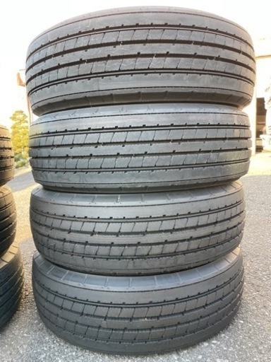 美品✴︎ブリヂストン✴︎R173 ラヂアル215/70R17.5 7本 トラック