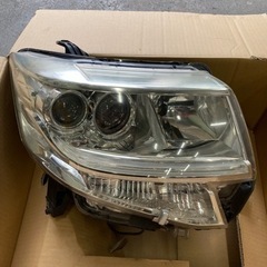 ダイハツ 純正 LA600S タントカスタム 右ヘッドライト タントカスタム トップエディション LA600S 純正LEDヘッドライト 右