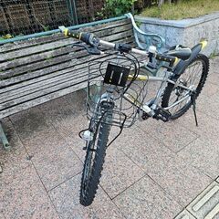 ほぼ新品   子供用自転車  24インチ(130cm～)　6段変速　スピードウォッチ付　シルバー　