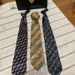 一本サービスの値段❣️🌸ハイブランド　ネクタイ👔👔👔三本