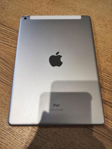 美品 iPad 第9世代 64GB セルラーモデル