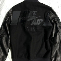 ナイキ　スタジャン