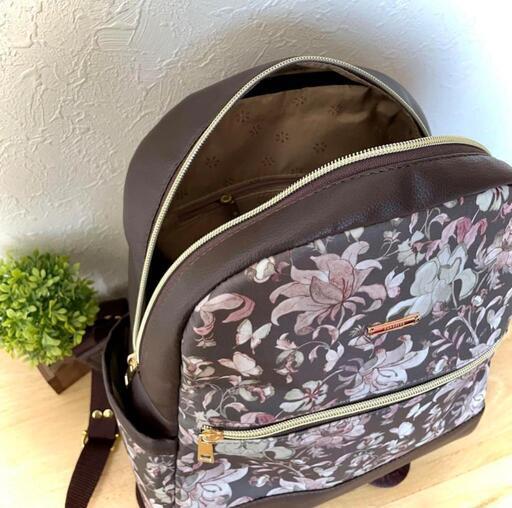 ハンドメイドトートリュック＊リバティ柄布＆撥水加工キルティング＊軽量 ハンドメイドトートリュック＊リバティ柄布＆撥水加工キルティング