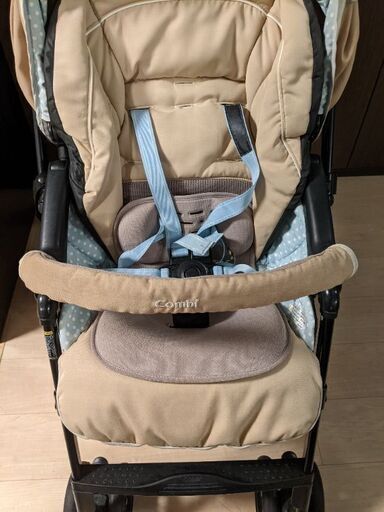 【Combi】コンビ　ベビーカー メチャカルハンディ　オート４キャス〜ビスコッティ（純正レインカバーお付けします！！）