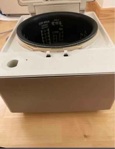 MITSUBISHI NJ-XS108J 三菱 蒸気レス炊飯器 - 炊飯器