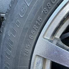 冬本番♪5穴 スタッドレスタイヤ 185/65R15