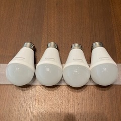 【4個セット】パナソニック LED電球60形相当 昼光色 密閉器...