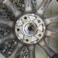 タイヤホイールスタッドレス