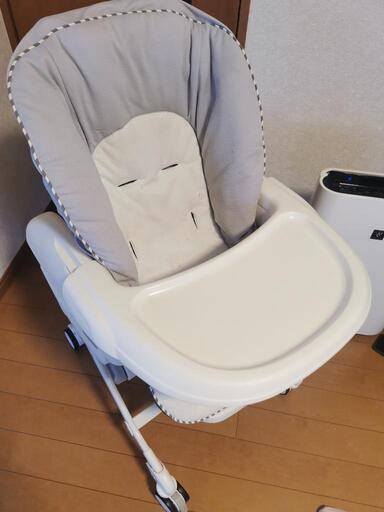 ＣＯＮＢＩ コンビ ハイローチェア
