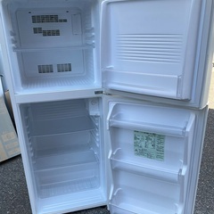 【RKGRE-241】特価！無印良品/137L 2ドア冷凍冷蔵庫/AMJ-14D-1/中古品/2016年製/当社より近隣無料配達！ RKGRE-241】特価！無印良品/137L 2ドア冷凍冷蔵庫/AMJ-14D-1/中古品/2016