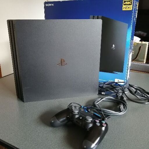 中古　PS4 pro