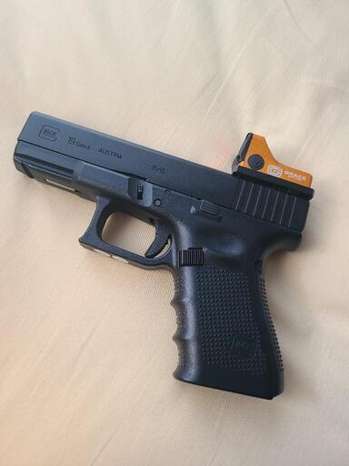 18禁 東京マルイ ガスブローバック G19 Gen4 ドットサイト付