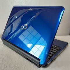取引中です】FUJITSU LIFEBOOK 15インチ ブルー i7 8GB SSD（256 