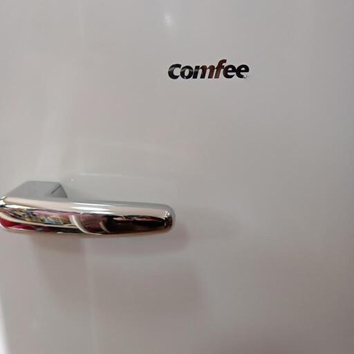 comfee22年式冷蔵庫　９３ｌ 右開き　1ドア　レトロ