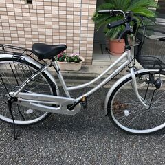 中古自転車　26型（ママチャリ）防犯登録抹消済　スペアキー、説明書付き