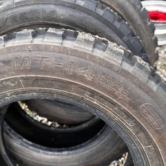 175/65r14 フルピン スパイクタイヤ 4本