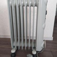 
デロンギDeLonghi オイルヒーター HJ0812-BK [ホワイト+ブラック]