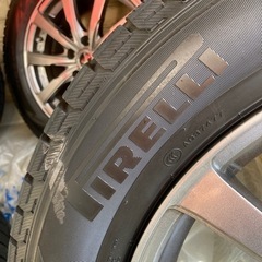 スタッドレスタイヤ　225/60/R17