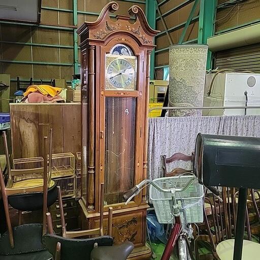 【売却済】大きな象嵌時計 ゼンマイ式