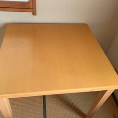 ニトリ　ダイニングテーブル　伸縮テーブル
