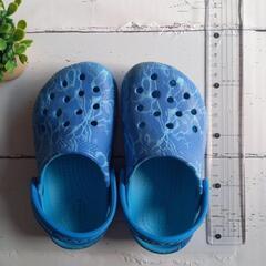 crocs　サンダル　キッズ　青水色のマーブルカラー　15.5cm　