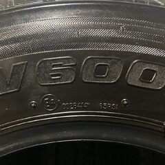 BS BRIDGESTONE V600 195/80R15 107/105L LT 15インチ 夏タイヤ 4本 20～22年製 バリ溝 ハイエース キャラバン等　(TD147)